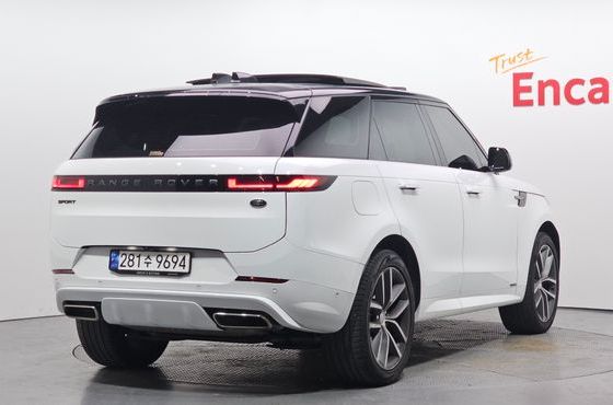 Land Rover Range Rover Sport P360 Autobiography — пробег 18 263 км — фото 2 из 5