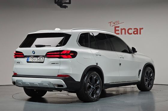 BMW X5 xDrive 40i xLine — пробег 15 312 км — фото 2 из 5