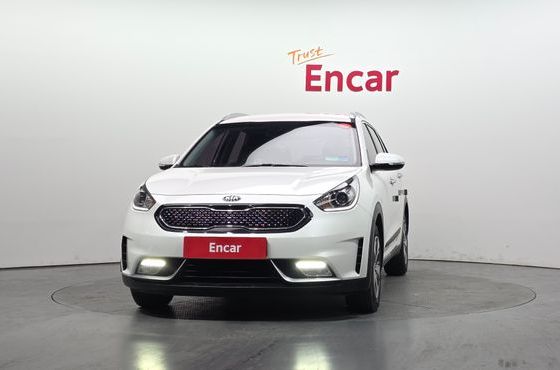 Kia Niro Luxury — пробег 95 861 км — фото 3 из 5