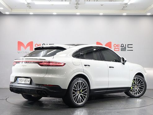 Porsche Cayenne 3.0 E-Hybrid Coupe — пробег 41 740 км — фото 4 из 5