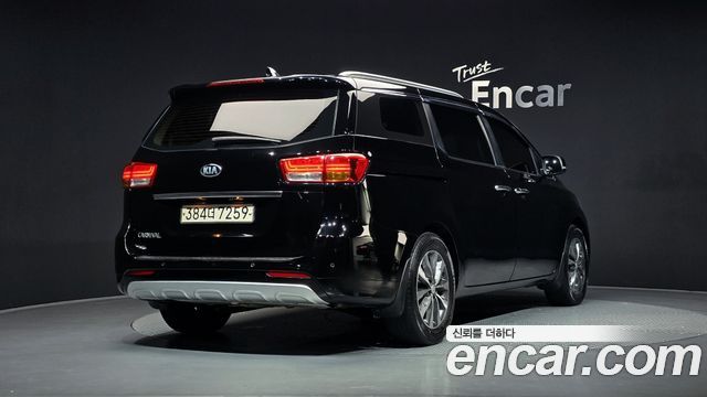 Kia Carnival из Кореи Encar