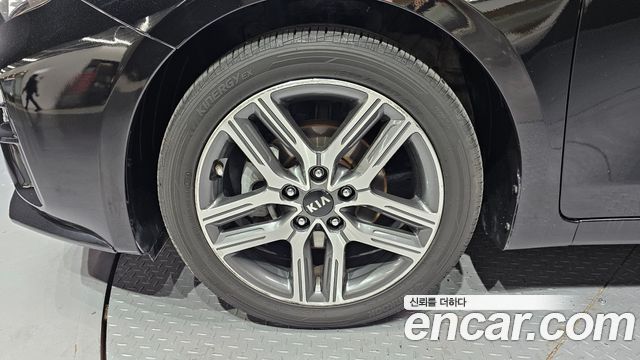 Kia K3 из Кореи Encar