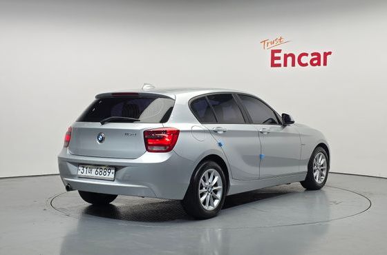 BMW 1-Series 118d Urban 5Dr — пробег 95 202 км — фото 2 из 5