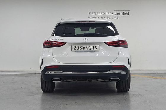 Mercedes-Benz GLA-Class GLA250 4MATIC — пробег 16 810 км — фото 4 из 5