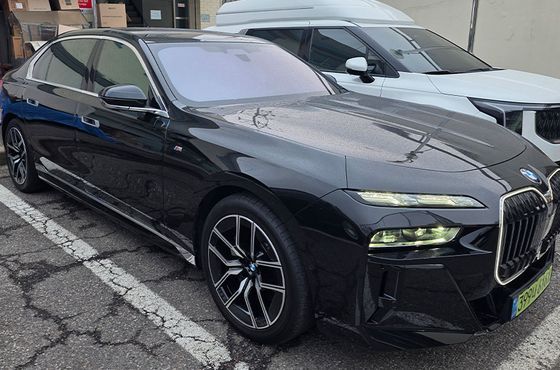 BMW 7-Series 740i xDrive M Sport — пробег 6 853 км — фото 4 из 5