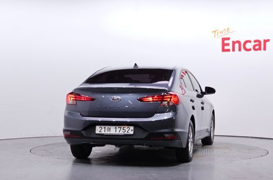 Hyundai AVANTE 1.6 Smart — пробег 40 860 км — фото 4 из 5
