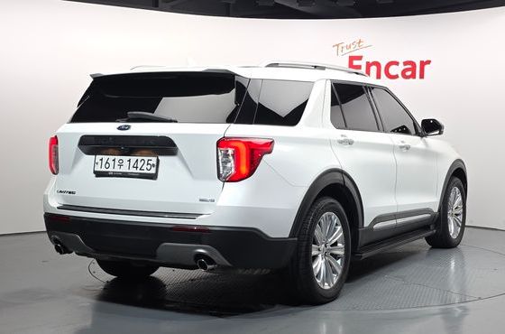 Ford Explorer 2.3 LimIted 4WD — пробег 132 723 км — фото 2 из 5