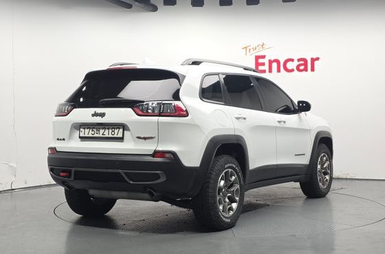 Jeep Cherokee 3.2 Trailhawk AWD — пробег 66 809 км — фото 2 из 5