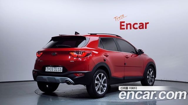 Kia Stonic из Кореи Encar