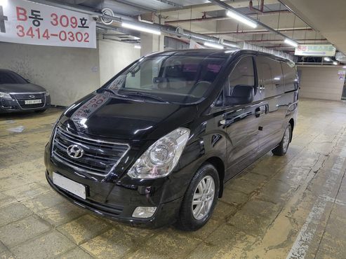 Hyundai Starex 12-Seater Wagon Smart — пробег 109 271 км — фото 1 из 5