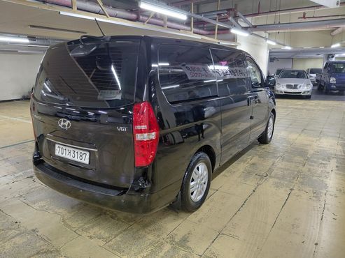 Hyundai Starex 12-Seater Wagon Smart — пробег 109 271 км — фото 4 из 5