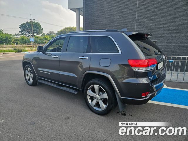 Jeep Cherokee 3.0 Diesel Overland WK2 — пробег 154 932 км — фото 4 из 5