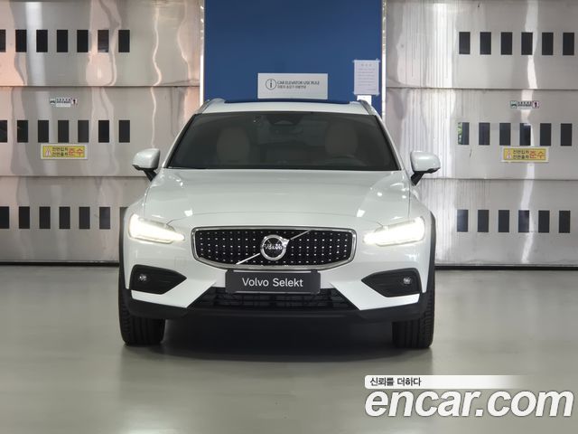 Volvo V60 из Кореи Encar