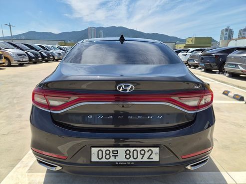 Hyundai Grandeur 3.0 Exclusive Special — пробег 68 209 км — фото 3 из 5