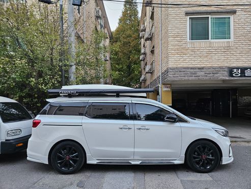 Kia Carnival 9-Seater Noblesse — пробег 136 000 км — фото 4 из 5
