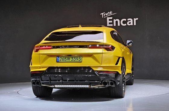 Lamborghini Urus 4.0 V8 S — пробег 7 875 км — фото 4 из 5