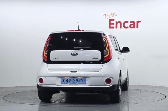 Kia Soul EV — пробег 35 106 км — фото 4 из 5