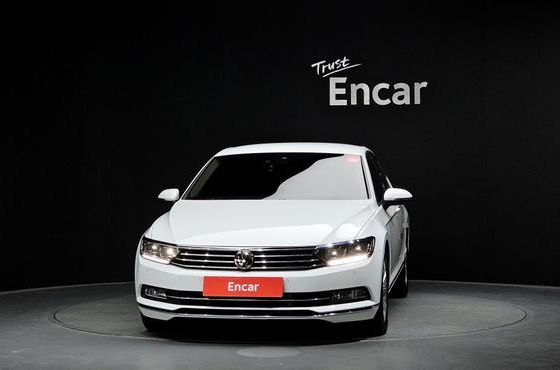 Volkswagen Passat 2.0 TDI — пробег 15 607 км — фото 3 из 5