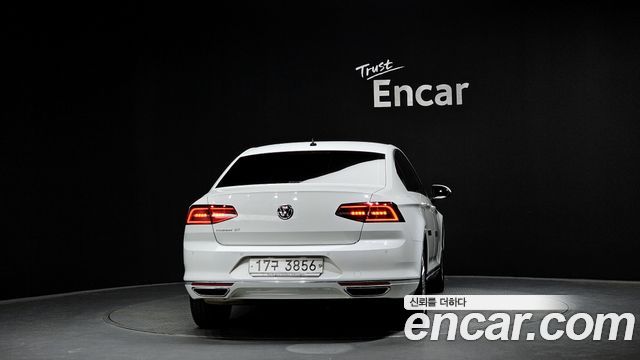 Volkswagen Passat 2.0 TDI — пробег 15 607 км — фото 4 из 5