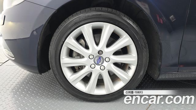 Volvo V40 из Кореи Encar