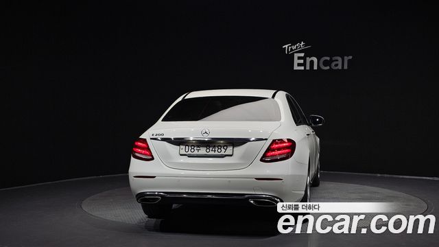 Mercedes-Benz E-Class из Кореи Encar