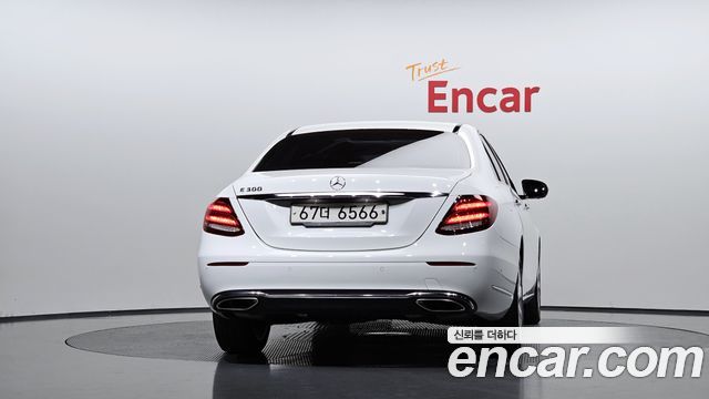 Mercedes-Benz E-Class из Кореи Encar