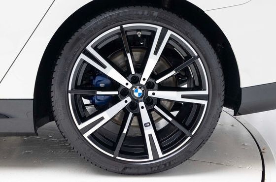 BMW 5-Series 530e M Sport — пробег 6 864 км — фото 5 из 5