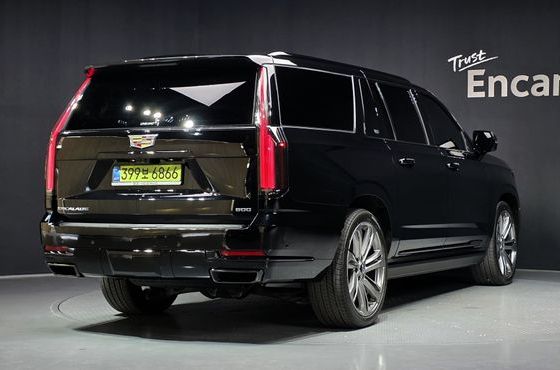 Cadillac Escalade 6.2 ESV ESV Sports Platinum — пробег 6 230 км — фото 2 из 5
