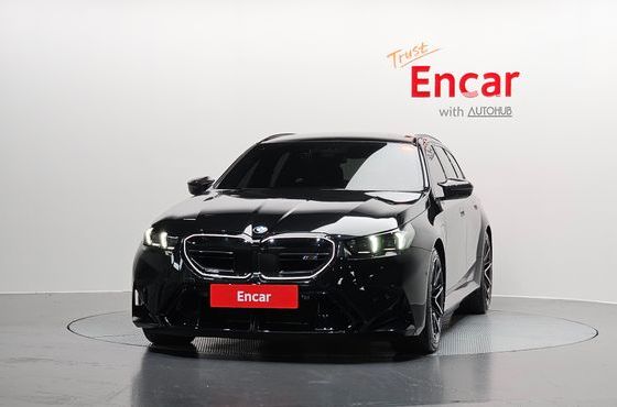 BMW M5 M5 Touring — пробег 4 057 км — фото 3 из 5