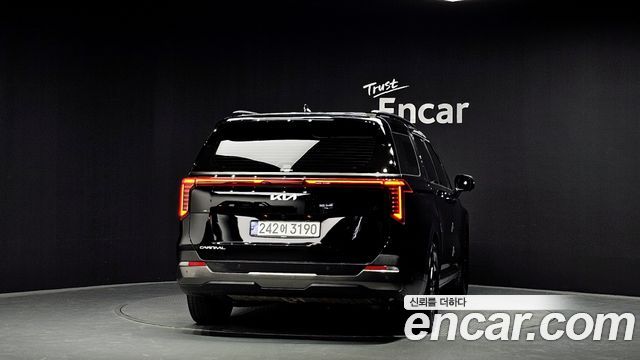 Kia Carnival 9-Seater Gravity — пробег 14 921 км — фото 4 из 5