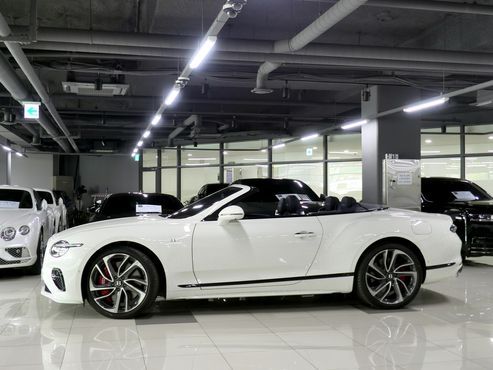 Bentley Continental 4.0 GTC Speed — пробег 730 км — фото 3 из 5