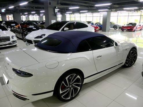Bentley Continental 4.0 GTC Speed — пробег 730 км — фото 5 из 5