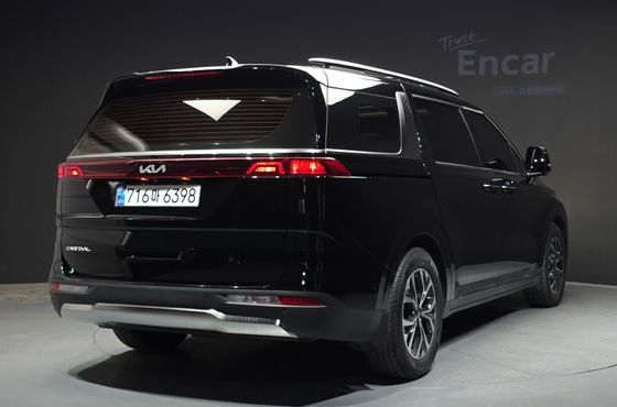 Kia Carnival 11-Seater Signature — пробег 57 869 км — фото 2 из 5