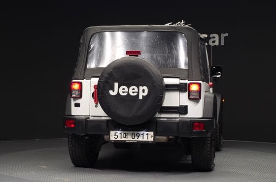 Jeep Wrangler 3.6 Sport 2Door — пробег 83 792 км — фото 4 из 5