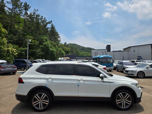 Volkswagen Tiguan 2.0 TSI R-Line — пробег 49 138 км — фото 3 из 5
