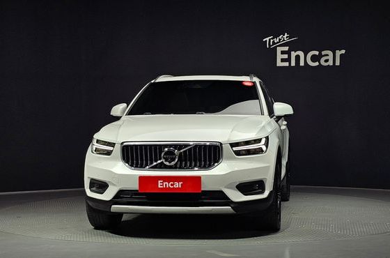 Volvo XC40 T4 Inscription — пробег 30 605 км — фото 3 из 5