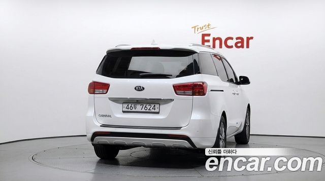 Kia Carnival 9-seater Luxury — пробег 290 333 км — фото 4 из 5