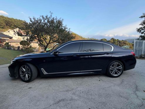 BMW 7-Series 740Li xDrive M Sport Package — пробег 117 000 км — фото 4 из 5