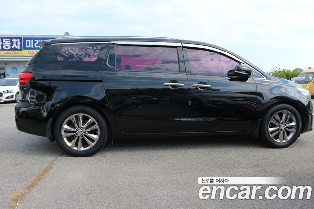 Kia Carnival 9-seater Noblesse — пробег 55 422 км — фото 3 из 5