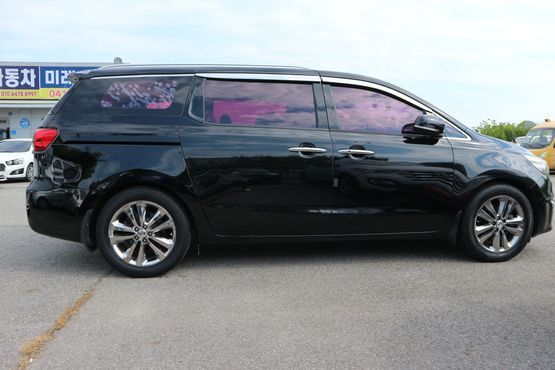 Kia Carnival 9-seater Noblesse — пробег 55 422 км — фото 3 из 5