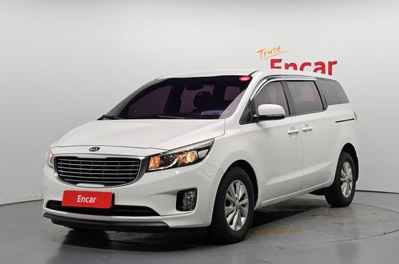 Kia Carnival 11-seater Deluxe — пробег 291 026 км — фото 1 из 5