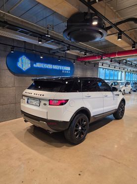 Land Rover Range Rover Evoque 2.0 TD4 SE — пробег 110 000 км — фото 5 из 5