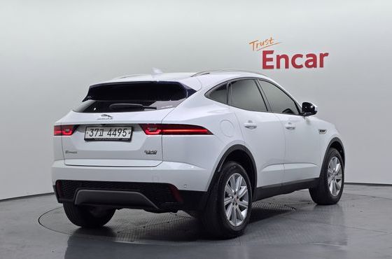 Jaguar E-PACE D180 S — пробег 111 347 км — фото 2 из 5