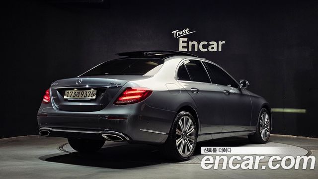Mercedes-Benz E-Class из Кореи Encar
