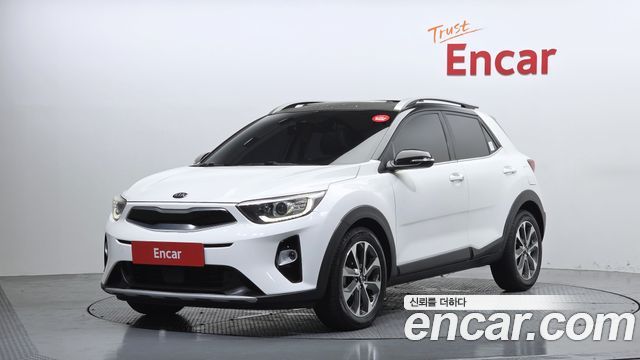 Kia Stonic из Кореи Encar