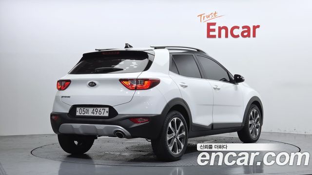 Kia Stonic из Кореи Encar