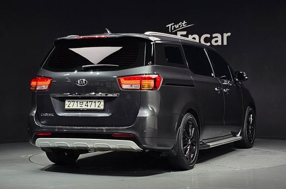 Kia Carnival 9-seater Noblesse — пробег 137 141 км — фото 2 из 5