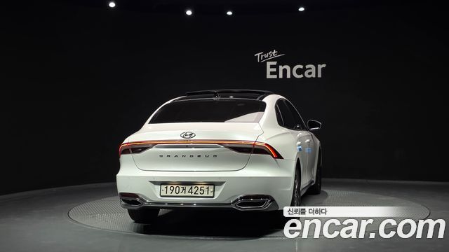 Hyundai Grandeur из Кореи Encar