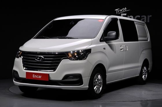 Hyundai Starex Van 5-Seater Smart — пробег 17 085 км — фото 1 из 5