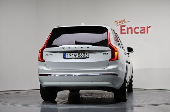 Volvo XC90 B6 Ultimate Bright — пробег 107 126 км — фото 4 из 5